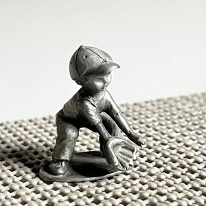 Hudson Pewter Wilson Baseball Boy Fielder‎ Miniature Figurine 680 Vintage Sports